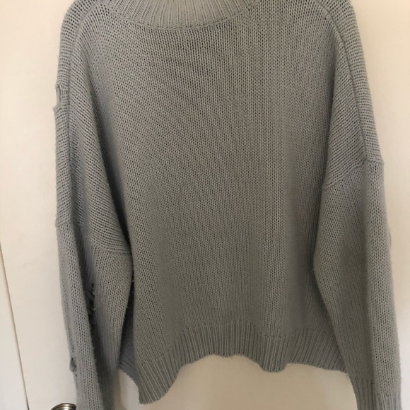 Lush light blue sweater with knit design - Picture 4 of 4